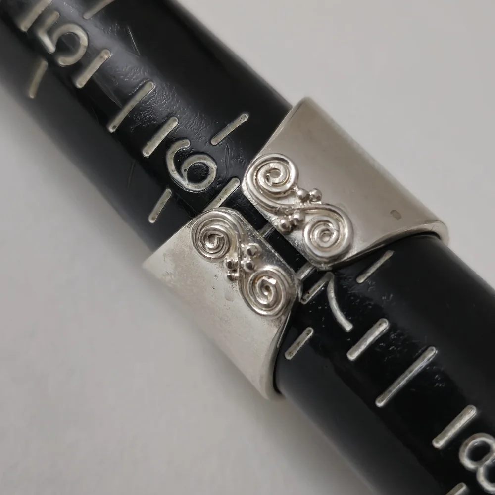 Sajen Sterling Silver 925 MOP Moon Face Ring